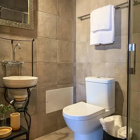 Apartment Chic Figueiras W Balcony In Taviras Historical Centre